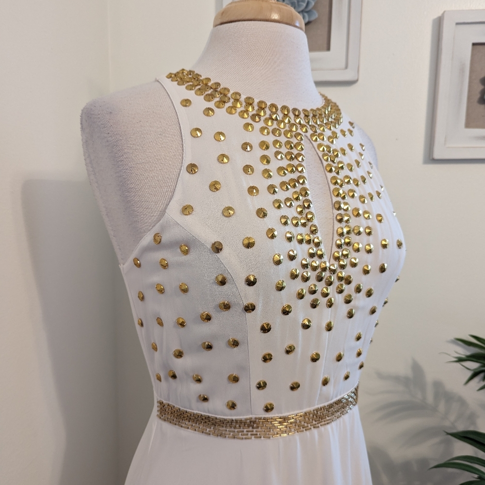 Modern Vintage Boutique Embellished Gown White Gold Medium - Picture 3 of 13
